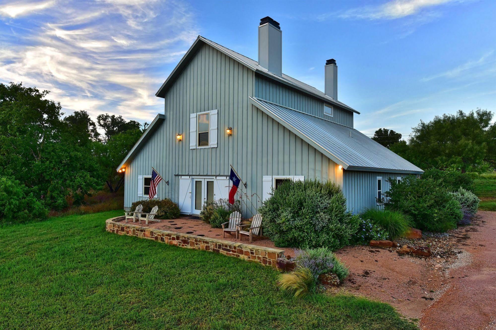 Lazy T Bed And Breakfast Fredericksburg Exterior photo